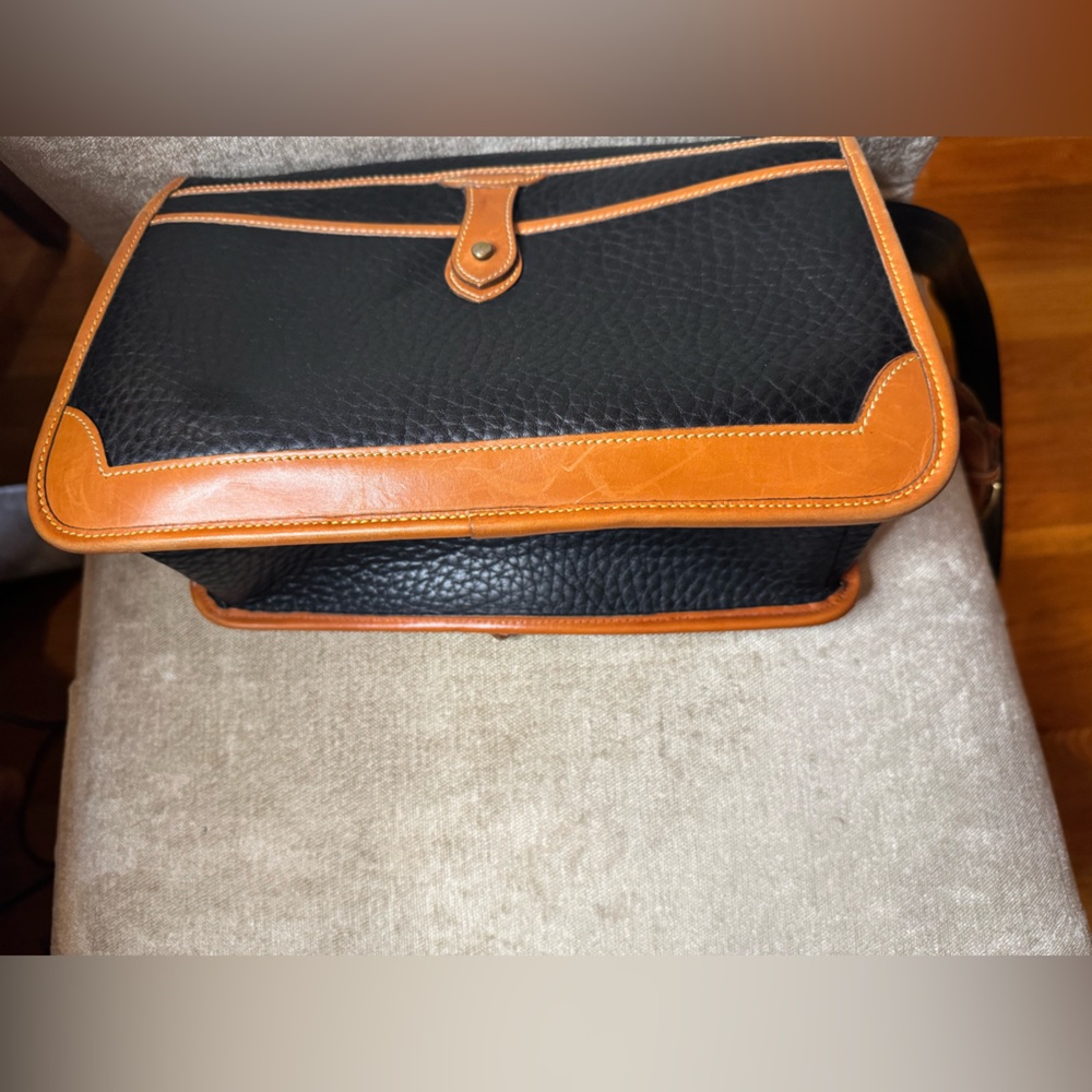 Dooney & Bourke - VINTAGE Black Messenger Bag Excellent Condition - Made In USA - Picture 3 of 9